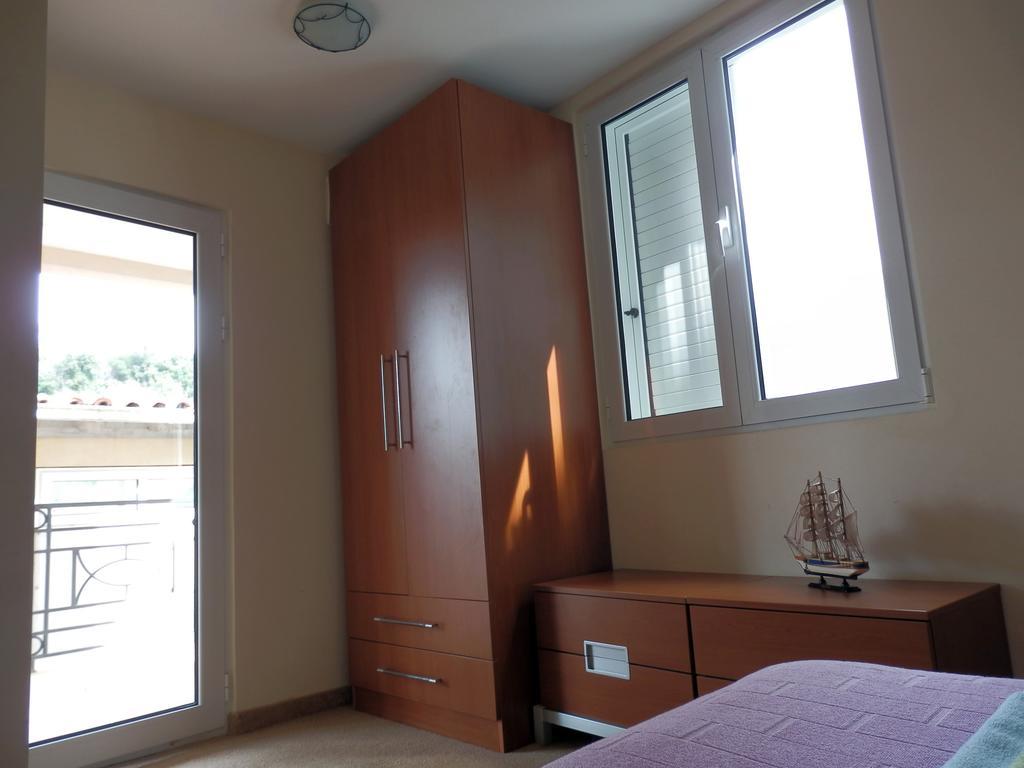 Apartments Esperanza Utjeha Bagian luar foto